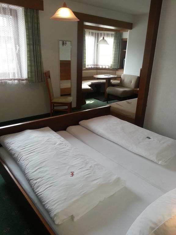 Hotel Garni Dietrich Seefeld in Tirol Luaran gambar
