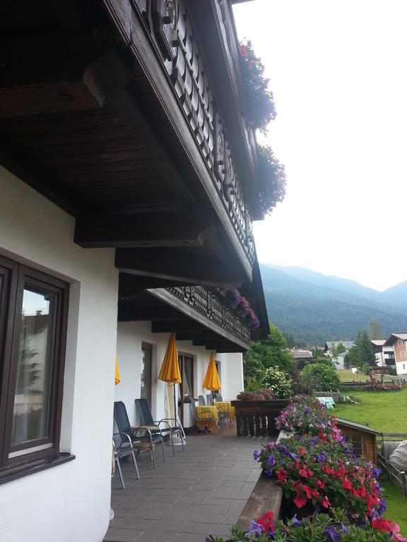 Hotel Garni Dietrich Seefeld in Tirol Luaran gambar